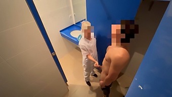 I Catch A Gym Cleaning Girl Cleaning The Toilet And She Gives Me A Blowjob