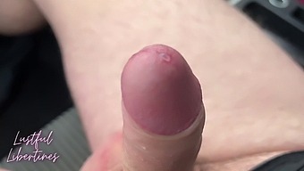 Cheating With The Help Of My Best Friend’s Mature Mom In Her Car