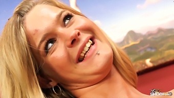 Boosty Blonde Klara Gives A Passionate Blowjob And Swallows Cum Instead Of Posing For A Photoshoot