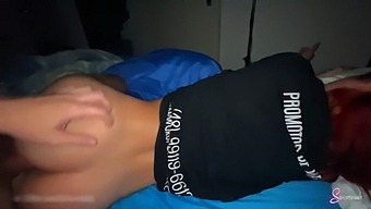 Wife Pleasuring Her Friend'S Pussy While Staying At Home - Sincroniah